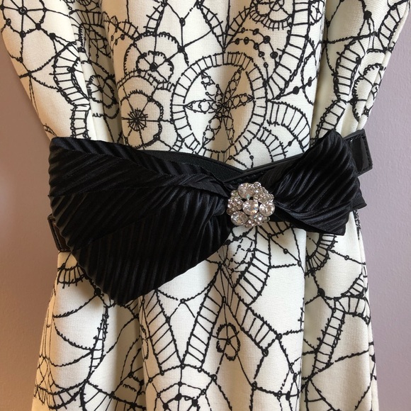 Lily Pulitzer dress - Picture 2 of 6